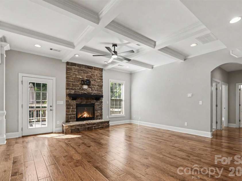 4016 Widgeon Way, Waxhaw, NC 28173.  MLS# CAR4394408, YatesRealty ID 21621. 