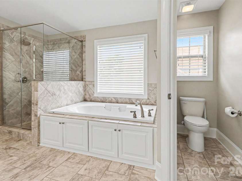 4016 Widgeon Way, Waxhaw, NC 28173.  MLS# CAR4394408, YatesRealty ID 21621. 