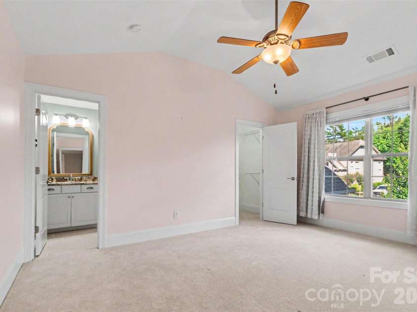 4016 Widgeon Way, Waxhaw, NC 28173.  MLS# CAR4394408, YatesRealty ID 21621. 