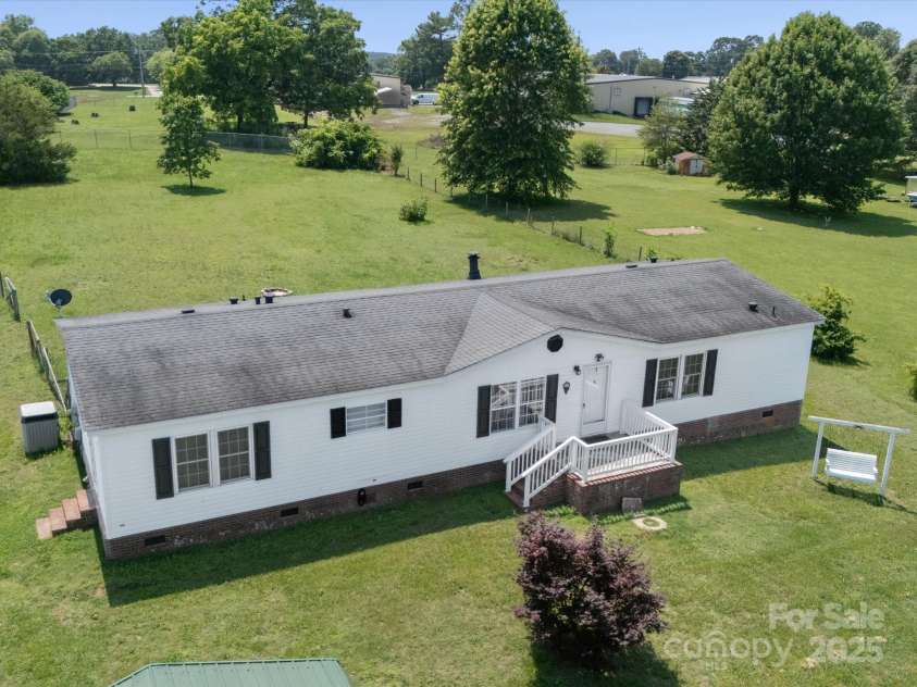 124 Gatewood Drive, Lawndale, NC 28090.  MLS# CAR4270313, YatesRealty ID 21622. 