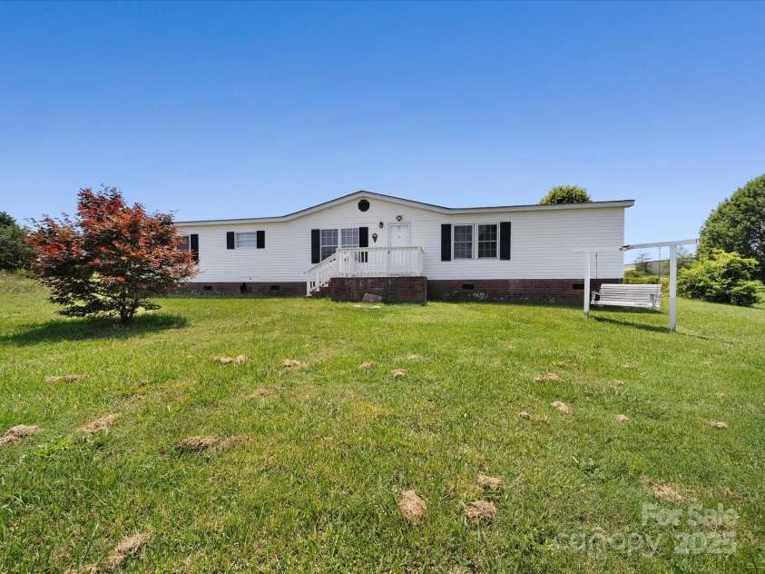 124 Gatewood Drive, Lawndale, NC 28090.  MLS# CAR4270313, YatesRealty ID 21622. 