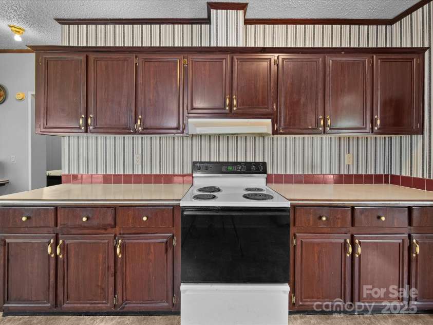 124 Gatewood Drive, Lawndale, NC 28090.  MLS# CAR4270313, YatesRealty ID 21622. 