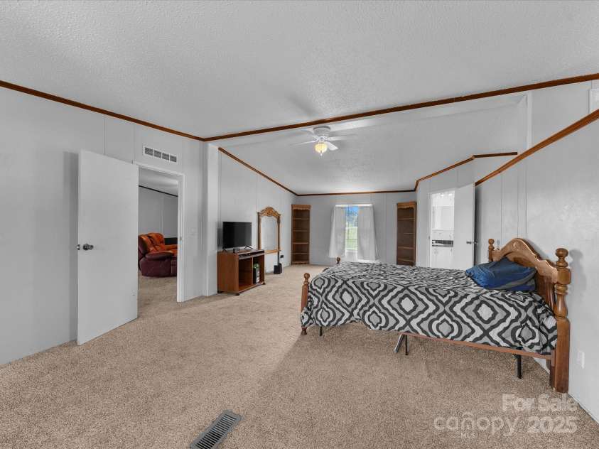 124 Gatewood Drive, Lawndale, NC 28090.  MLS# CAR4270313, YatesRealty ID 21622. 