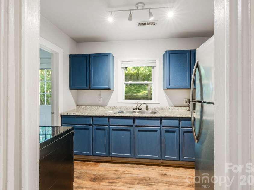 1148 Charlotte Highway, Fairview, NC 28730.  MLS# CAR4372670, YatesRealty ID 21623. 