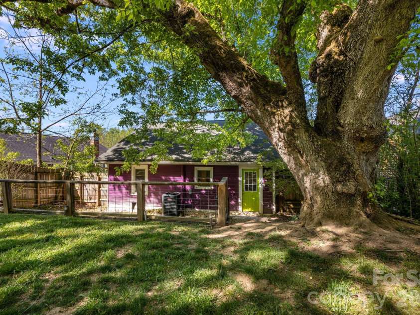 1148 Charlotte Highway, Fairview, NC 28730.  MLS# CAR4372670, YatesRealty ID 21623. 