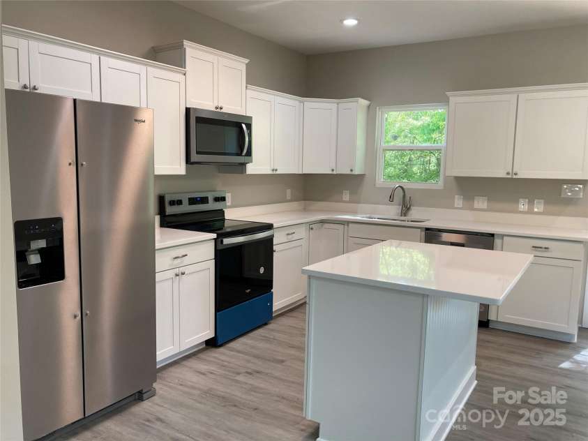 1889 Oak Hollow Road, Gastonia, NC 28054.  MLS# CAR4249835, YatesRealty ID 21623. 