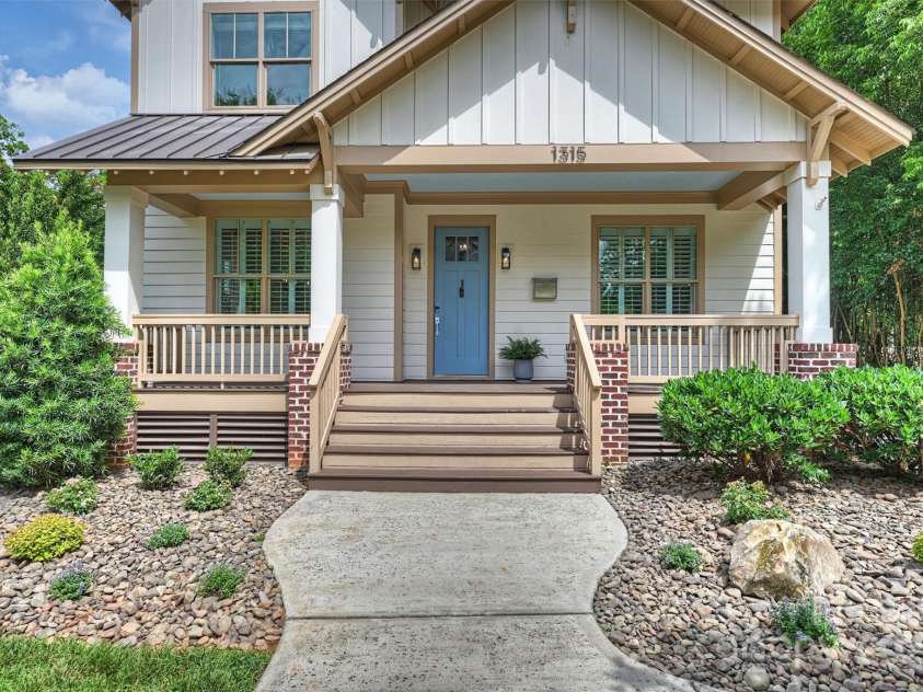 1315 Charles Avenue, Charlotte, NC 28205.  MLS# CAR4265016, YatesRealty ID 21624. 