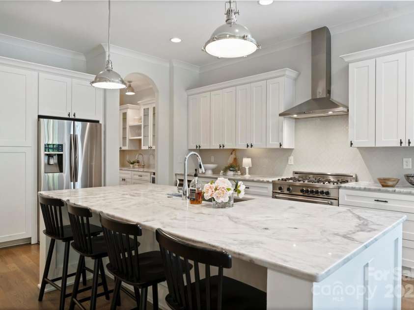 1315 Charles Avenue, Charlotte, NC 28205.  MLS# CAR4265016, YatesRealty ID 21624. 