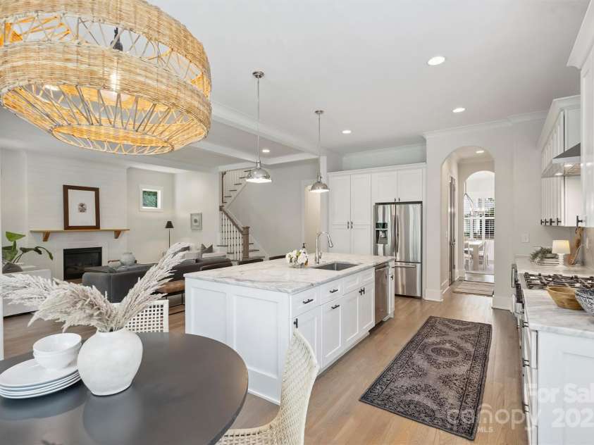 1315 Charles Avenue, Charlotte, NC 28205.  MLS# CAR4265016, YatesRealty ID 21624. 