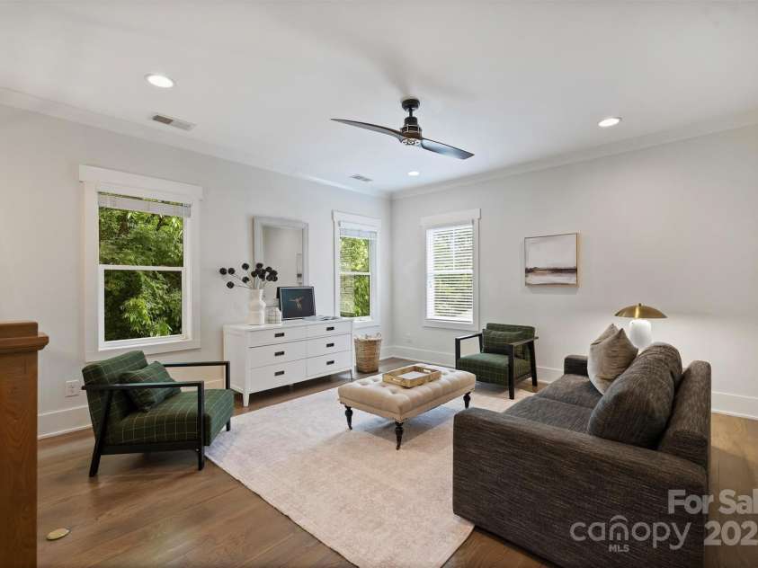1315 Charles Avenue, Charlotte, NC 28205.  MLS# CAR4265016, YatesRealty ID 21624. 