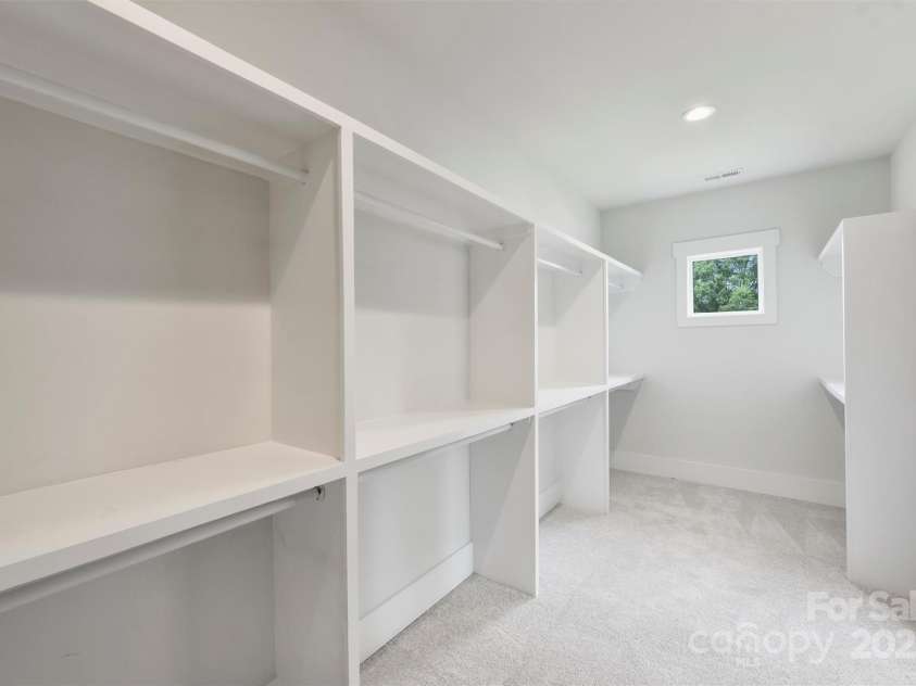 1315 Charles Avenue, Charlotte, NC 28205.  MLS# CAR4265016, YatesRealty ID 21624. 