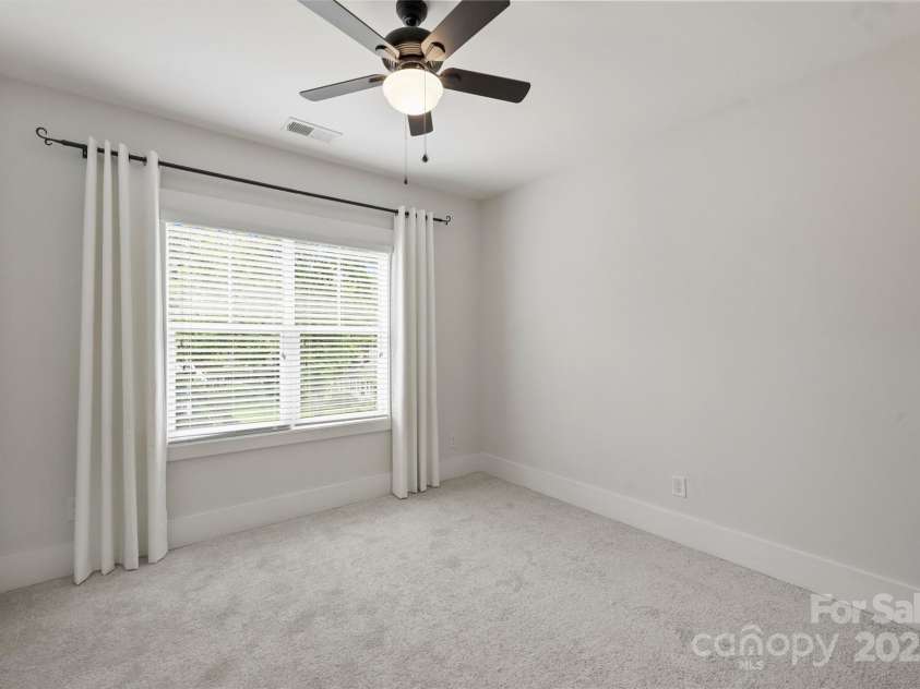 1315 Charles Avenue, Charlotte, NC 28205.  MLS# CAR4265016, YatesRealty ID 21624. 