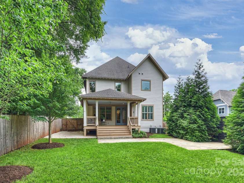 1315 Charles Avenue, Charlotte, NC 28205.  MLS# CAR4265016, YatesRealty ID 21624. 