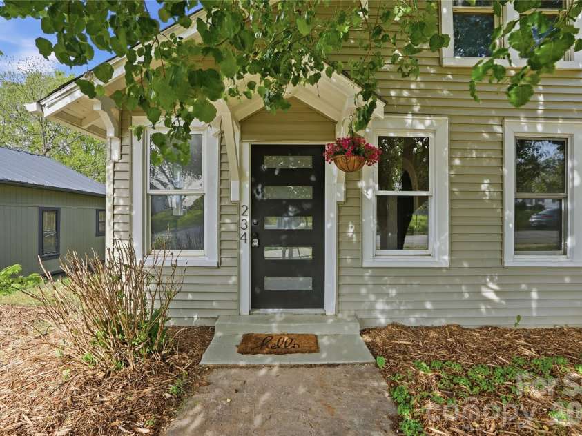 234 Ervin Avenue, Newton, NC 28658.  MLS# CAR4343549, YatesRealty ID 21625. 