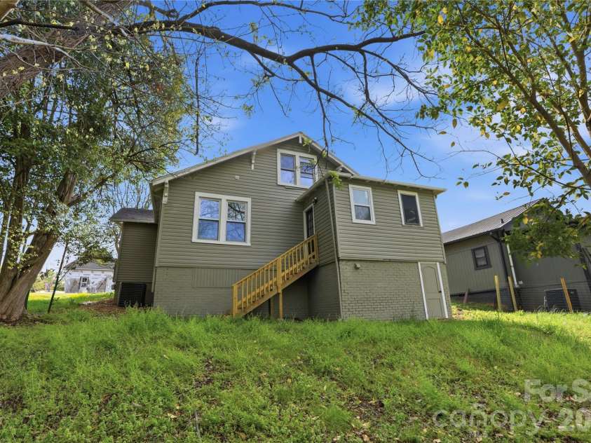234 Ervin Avenue, Newton, NC 28658.  MLS# CAR4343549, YatesRealty ID 21625. 