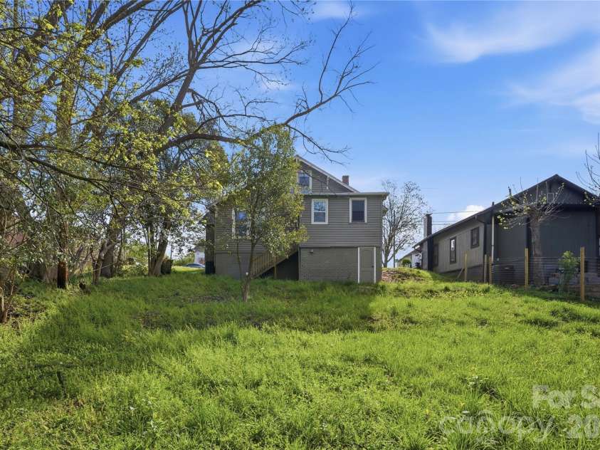 234 Ervin Avenue, Newton, NC 28658.  MLS# CAR4343549, YatesRealty ID 21625. 