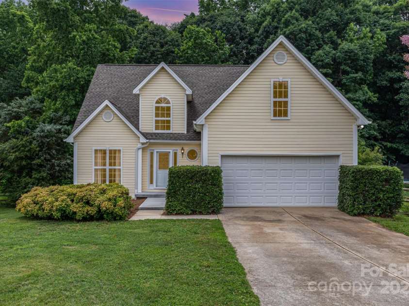 270 Kilmer Lane, Mooresville, NC 28115.  MLS# CAR4268111, YatesRealty ID 21625. 