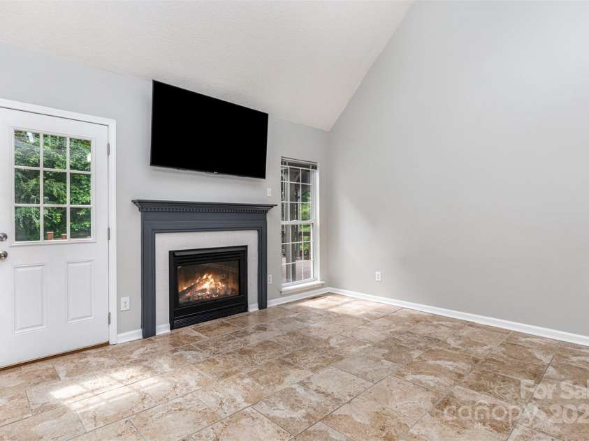 270 Kilmer Lane, Mooresville, NC 28115.  MLS# CAR4268111, YatesRealty ID 21625. 