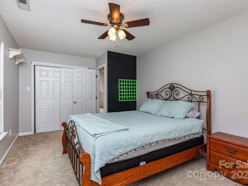 270 Kilmer Lane, Mooresville, NC 28115.  MLS# CAR4268111, YatesRealty ID 21625. 
