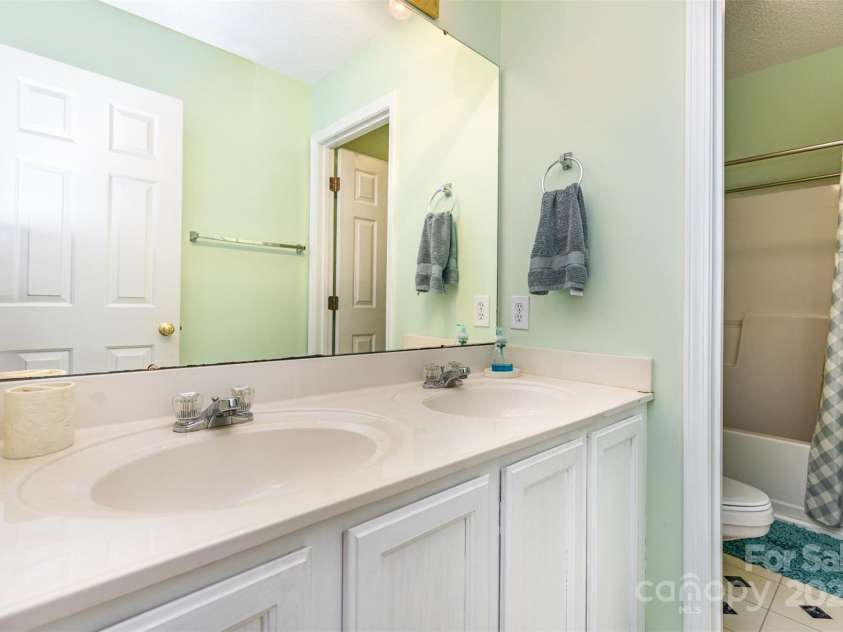270 Kilmer Lane, Mooresville, NC 28115.  MLS# CAR4268111, YatesRealty ID 21625. 