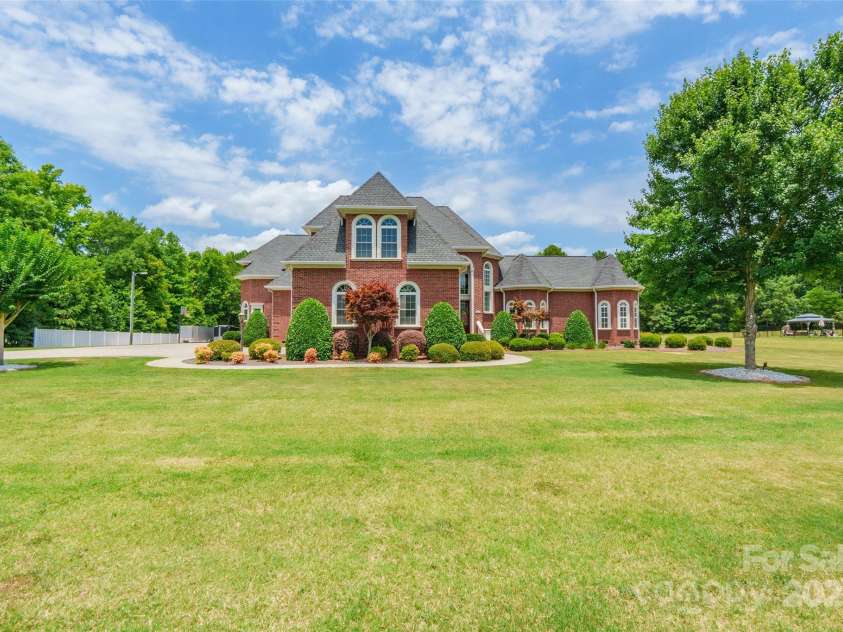 572 Shiloh Unity Road, Lancaster, SC 29720.  MLS# CAR4273127, YatesRealty ID 21626. 