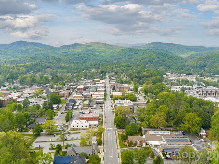 19 Neely Road, Brevard, NC 28712.  MLS# CAR4374359, YatesRealty ID 21627. Downtown Brevard just around the corner