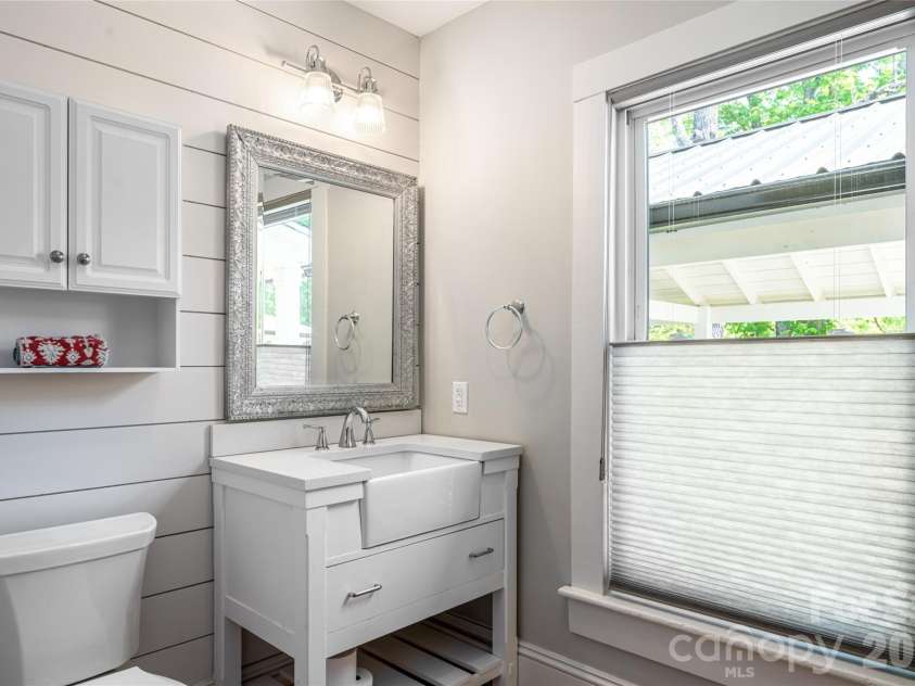 19 Neely Road, Brevard, NC 28712.  MLS# CAR4374359, YatesRealty ID 21627. Half bath on main