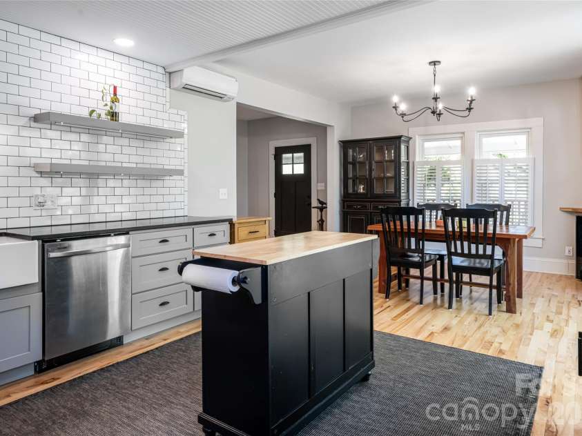 19 Neely Road, Brevard, NC 28712.  MLS# CAR4374359, YatesRealty ID 21627. Kitchen