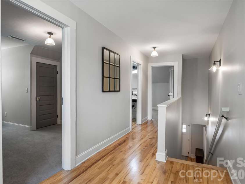 19 Neely Road, Brevard, NC 28712.  MLS# CAR4374359, YatesRealty ID 21627. Upper landing