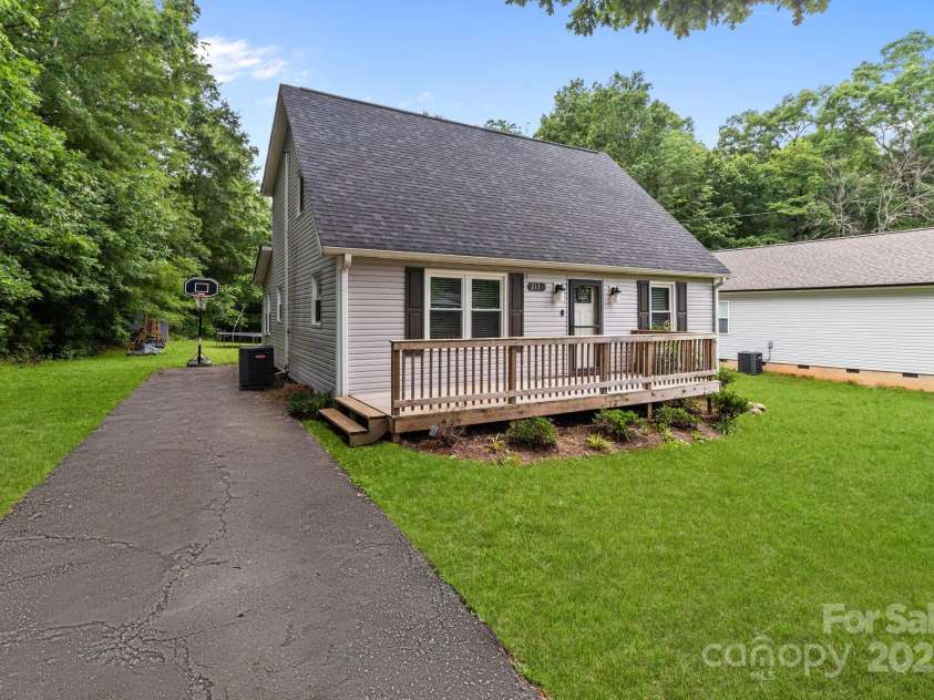 2146 Marwood Lane, Albemarle, NC 28001.  MLS# CAR4265733, YatesRealty ID 21628. 