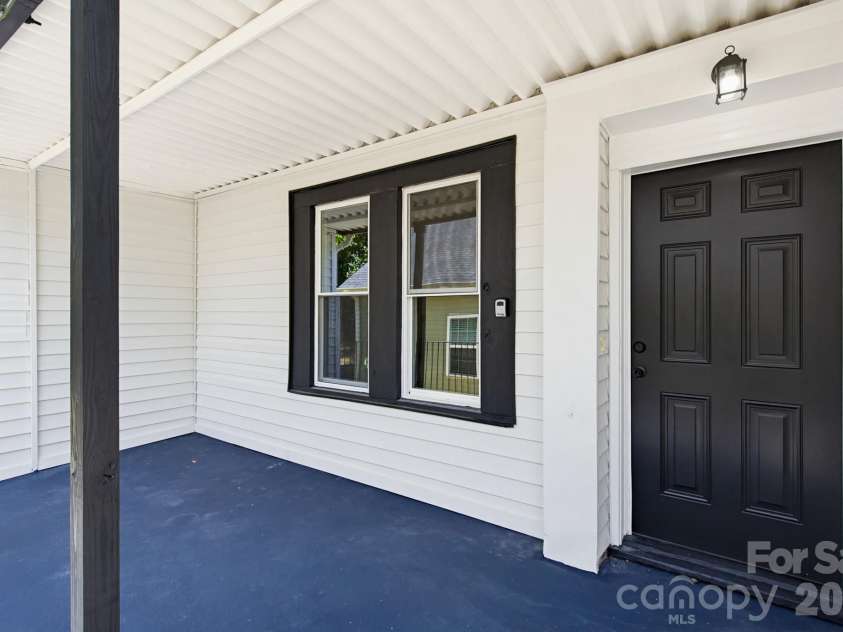 2622 Hemphill Street, Charlotte, NC 28208.  MLS# CAR4376285, YatesRealty ID 21628. 
