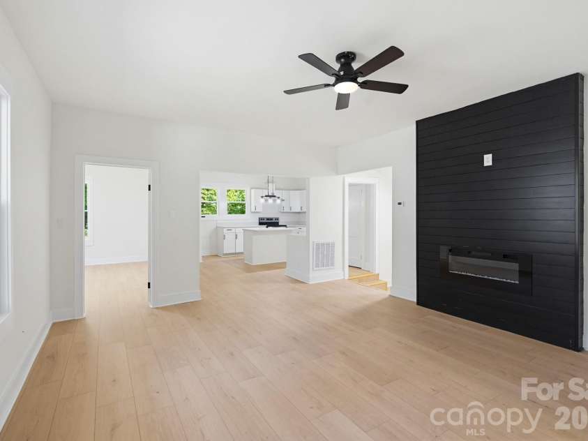 2622 Hemphill Street, Charlotte, NC 28208.  MLS# CAR4376285, YatesRealty ID 21628. 