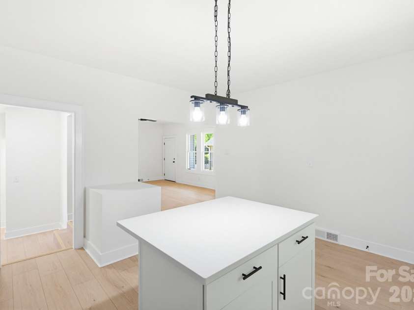 2622 Hemphill Street, Charlotte, NC 28208.  MLS# CAR4376285, YatesRealty ID 21628. 