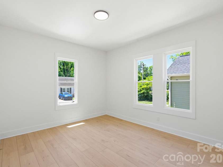 2622 Hemphill Street, Charlotte, NC 28208.  MLS# CAR4376285, YatesRealty ID 21628. 