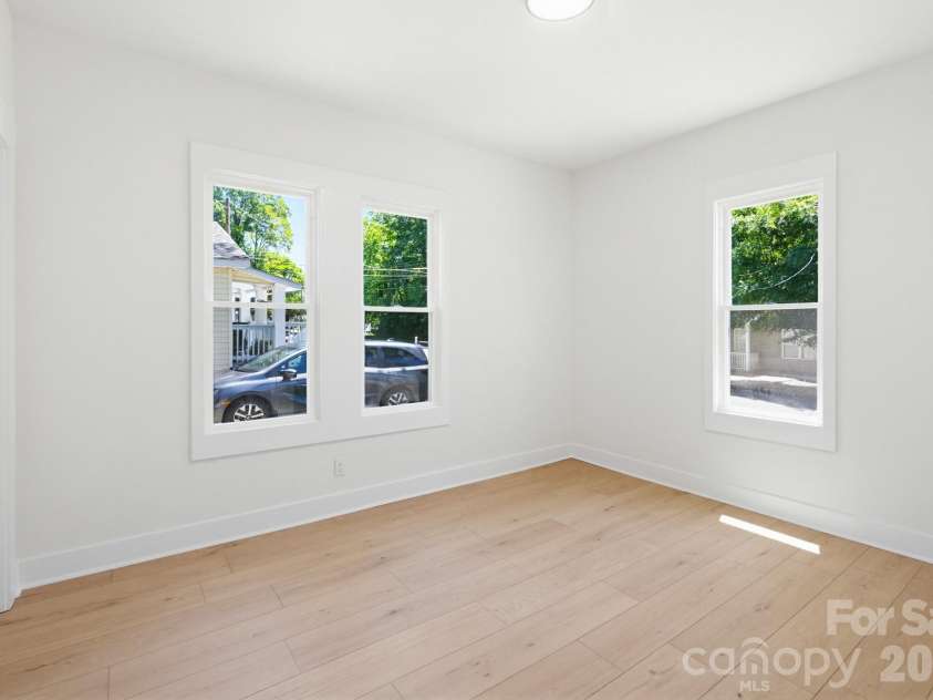 2622 Hemphill Street, Charlotte, NC 28208.  MLS# CAR4376285, YatesRealty ID 21628. 