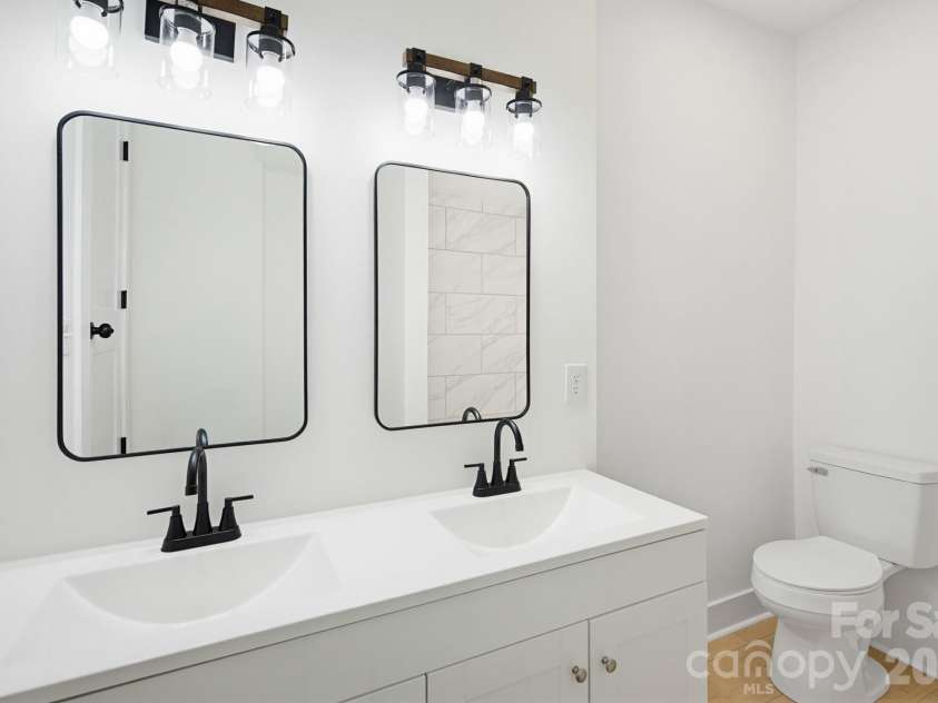 2622 Hemphill Street, Charlotte, NC 28208.  MLS# CAR4376285, YatesRealty ID 21628. 