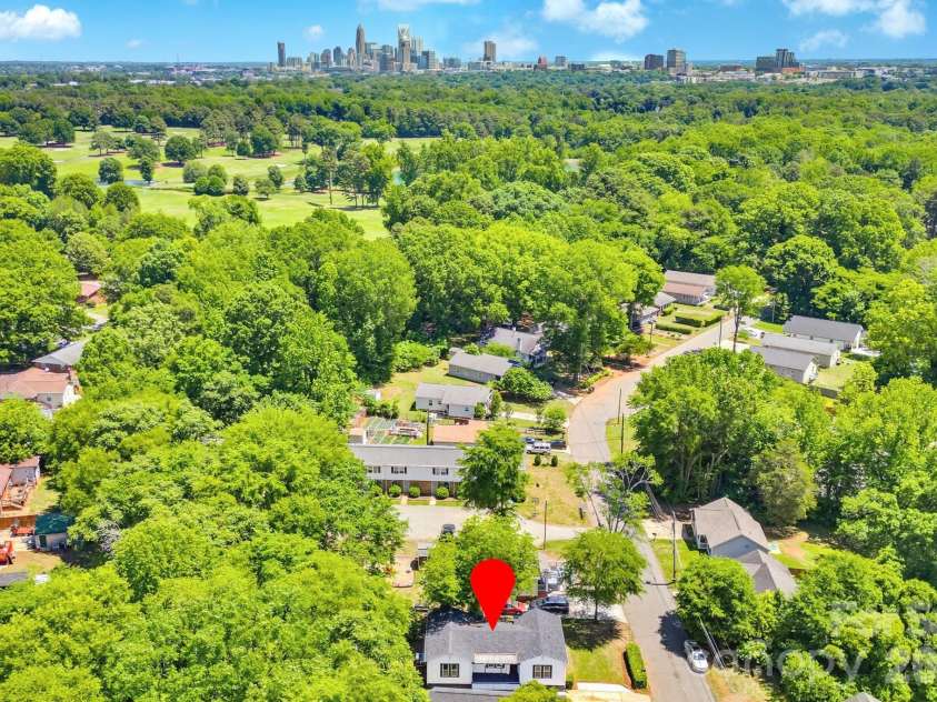 2622 Hemphill Street, Charlotte, NC 28208.  MLS# CAR4376285, YatesRealty ID 21628. 