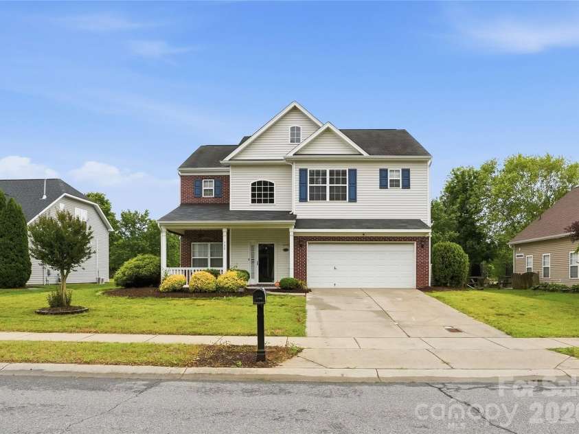 720 Yvonne Drive, Concord, NC 28027.  MLS# CAR4380147, YatesRealty ID 21629. 