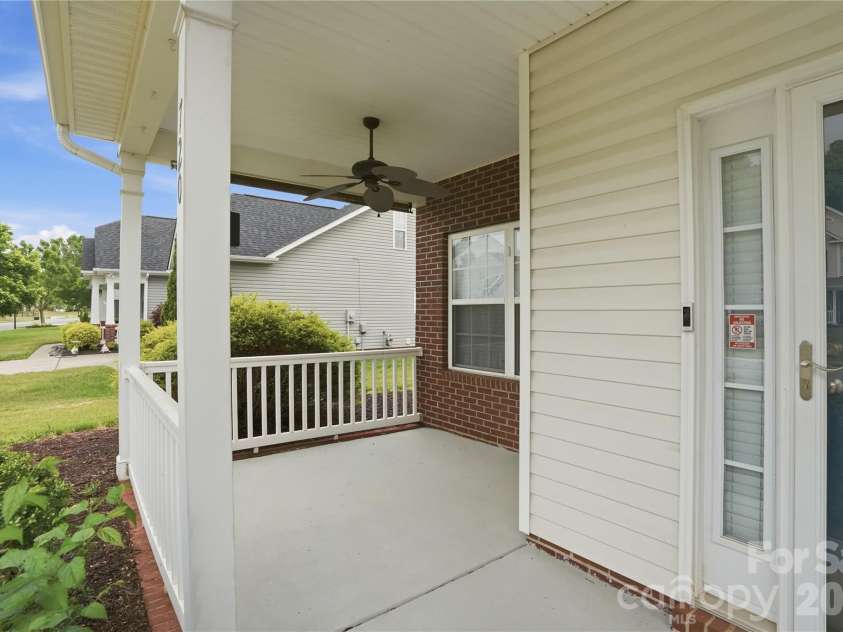 720 Yvonne Drive, Concord, NC 28027.  MLS# CAR4380147, YatesRealty ID 21629. 