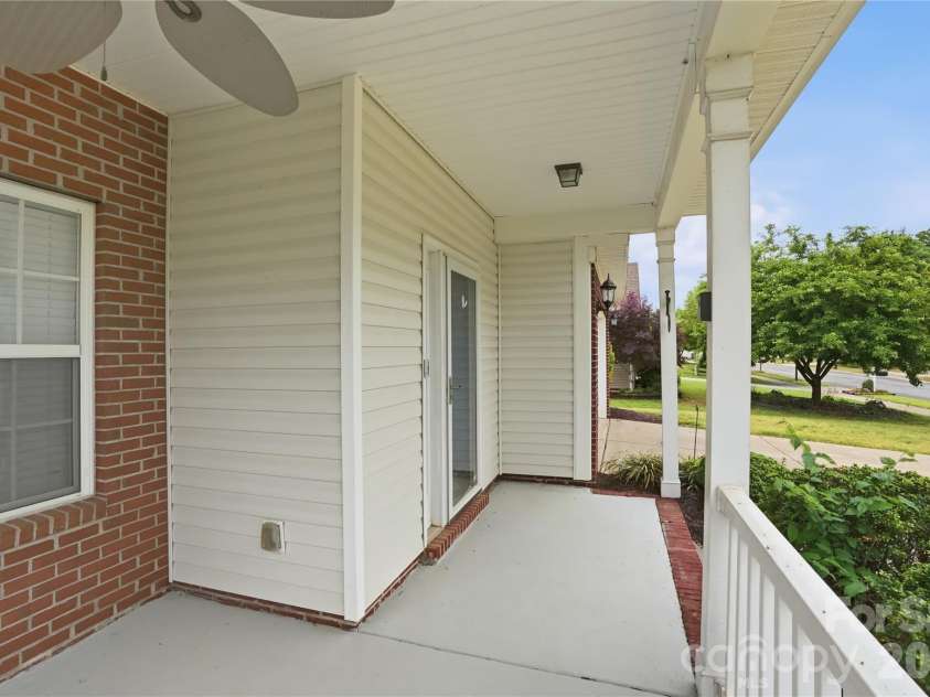 720 Yvonne Drive, Concord, NC 28027.  MLS# CAR4380147, YatesRealty ID 21629. 