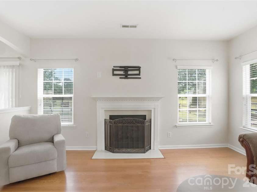 720 Yvonne Drive, Concord, NC 28027.  MLS# CAR4380147, YatesRealty ID 21629. 