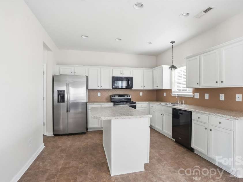 720 Yvonne Drive, Concord, NC 28027.  MLS# CAR4380147, YatesRealty ID 21629. 