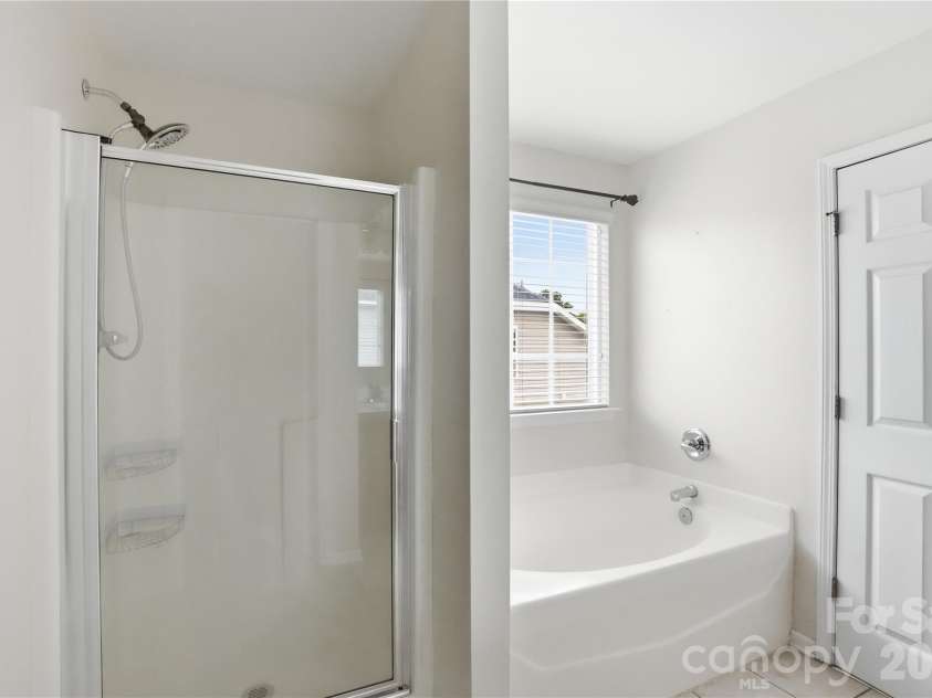720 Yvonne Drive, Concord, NC 28027.  MLS# CAR4380147, YatesRealty ID 21629. 