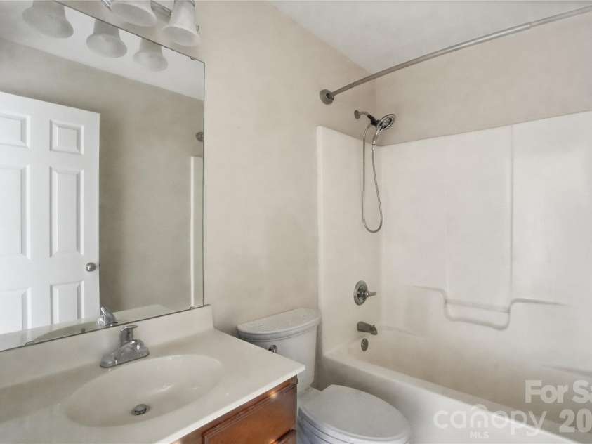 720 Yvonne Drive, Concord, NC 28027.  MLS# CAR4380147, YatesRealty ID 21629. 