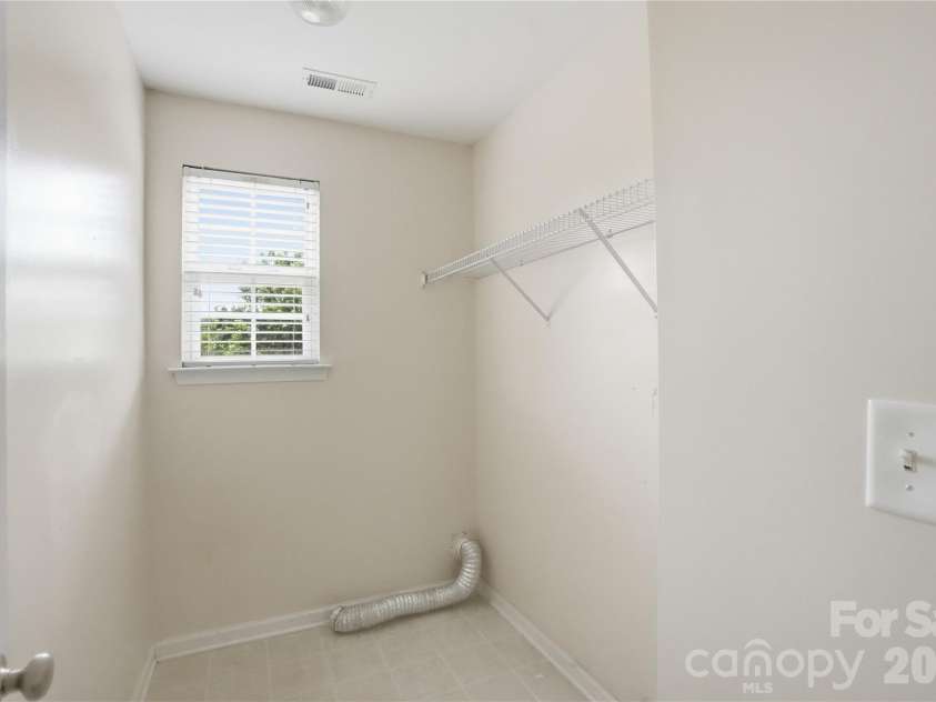 720 Yvonne Drive, Concord, NC 28027.  MLS# CAR4380147, YatesRealty ID 21629. 