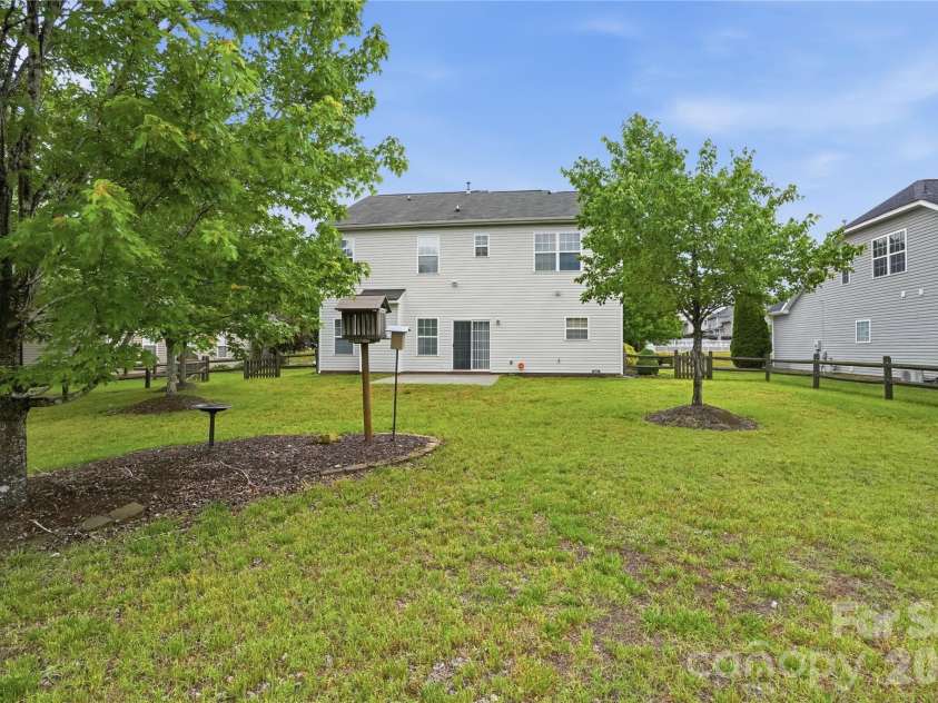 720 Yvonne Drive, Concord, NC 28027.  MLS# CAR4380147, YatesRealty ID 21629. 