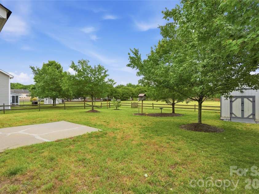720 Yvonne Drive, Concord, NC 28027.  MLS# CAR4380147, YatesRealty ID 21629. 