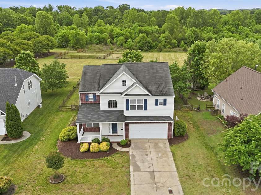 720 Yvonne Drive, Concord, NC 28027.  MLS# CAR4380147, YatesRealty ID 21629. 