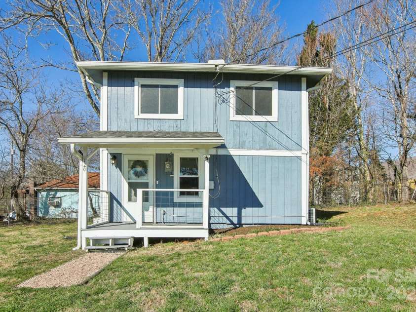 120 Stone Drive, Swannanoa, NC 28778.  MLS# CAR4223204, YatesRealty ID 2163. 