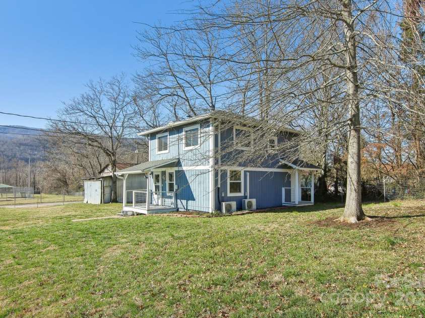 120 Stone Drive, Swannanoa, NC 28778.  MLS# CAR4223204, YatesRealty ID 2163. 